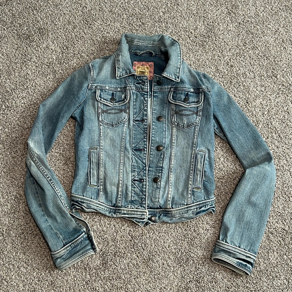 Women’s Y2K Vintage Abercrombie & Fitch Light Blue Jean Jacket Size M